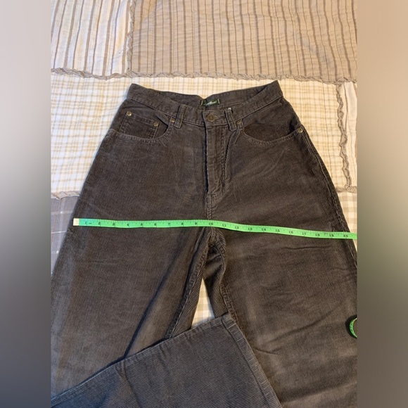 Eddie Bauer Corduroy Trouser Pant Taper Leg Relaxed Fit Straight Leg NWOT - Picture 4 of 8